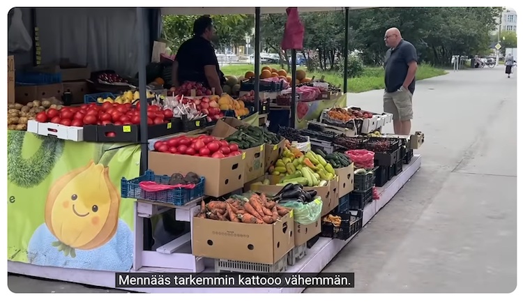 VKK_Ano_vihannestorilla.jpg
