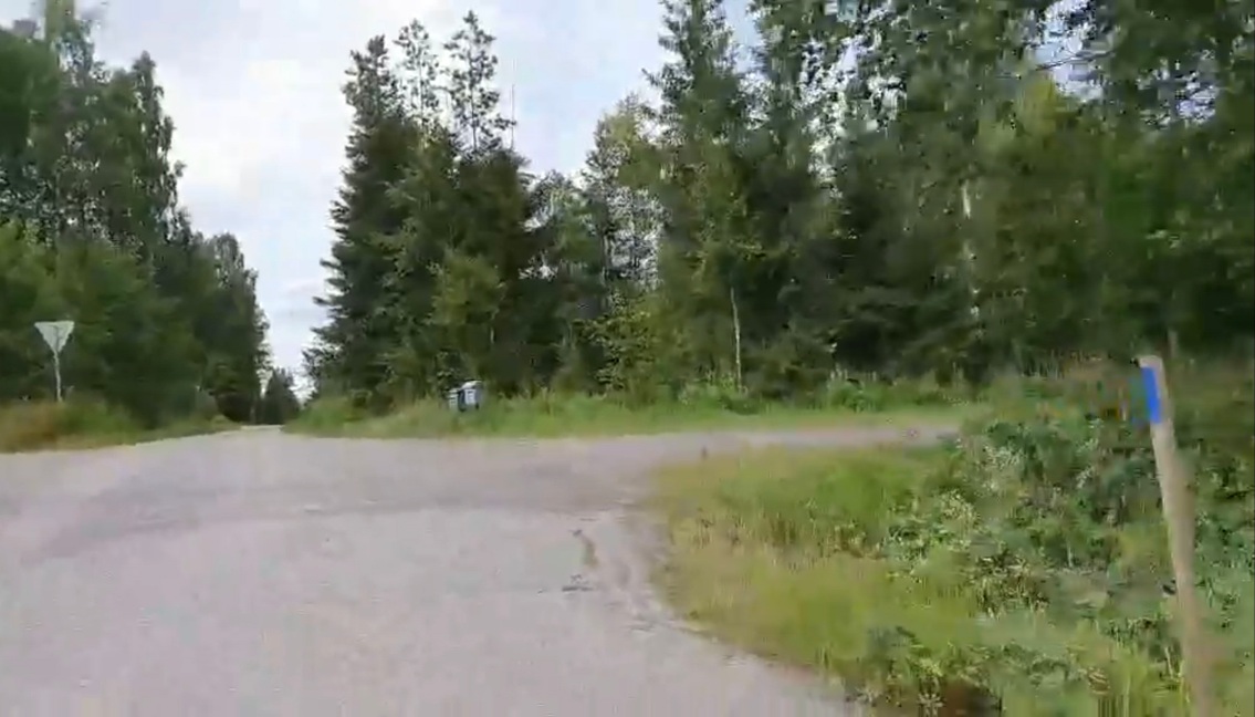 Varkaudentieltä Tuliniementien tielle