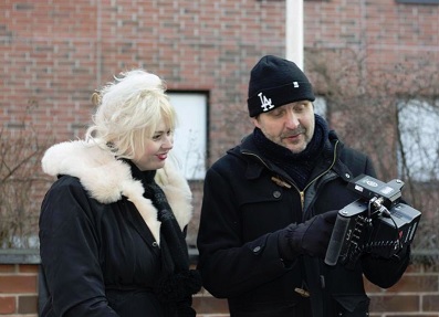 Marissa Jaakolan (vas.) tarinasta on tehty dramatisoitu dokumenttielokuva, jonka on käsikirjoittanut ja ohjannut Arto Halonen. KUVA: Sandra Enkvist