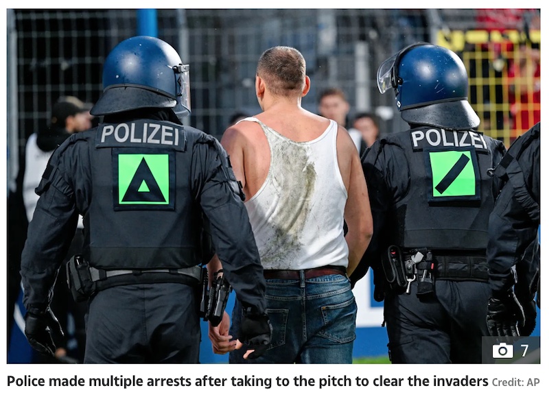 Valkoihoinen_jalkapallohuligaani_Mannheim.jpg