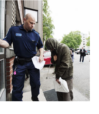 Azimia viedään oikeuteen.png