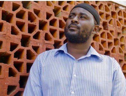 Ahmed Hadji auttaa maataan ja omaa kansaansa.jpg