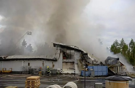 IKH:n myymälä paloi Pudasjärvellä elokuussa 2018. (KUVA: VILLE HONKONEN)
