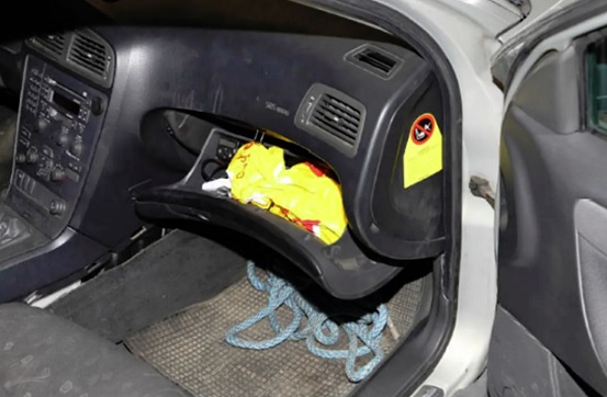 Tamperelaisesta autosta löytyi huumeita vajaa kilo. Poliisi. Volvo V70 dl huom!