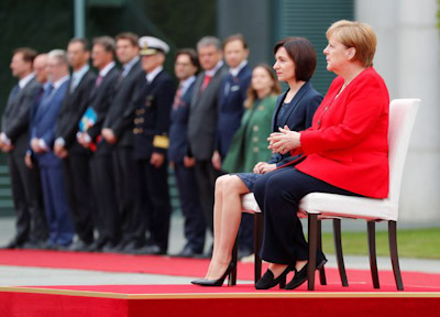 Tiistaina Merkel otti Berliinissä vastaan Moldovan pääministerin Maia Sandun.jpg