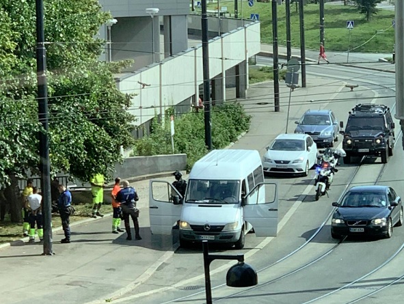 Lukijan ottama kuva poliisioperaatiosta.
