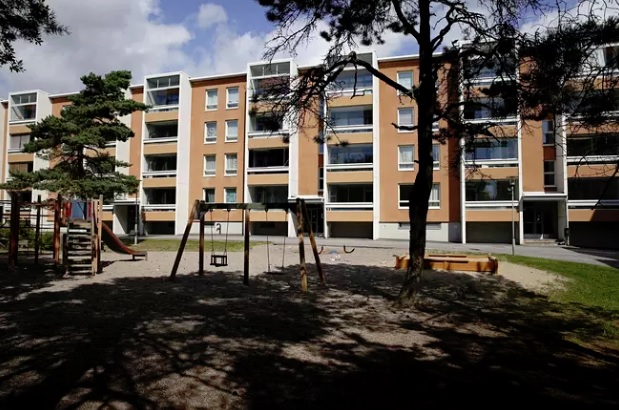 ”Enon” asuintalo Helsingin Laajasalossa. Alueen asukkaat kuvailivat naapurustoa IS:lle rauhalliseksi. (KUVA: SEPPO SOLMELA)
