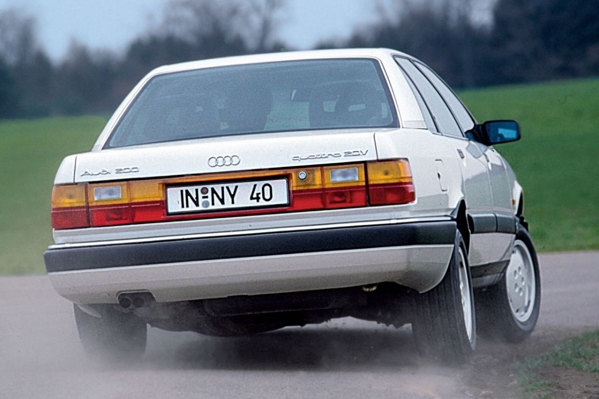 audi2001.jpg