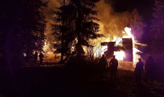 Könkkölä palaa.jpg